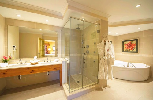 Sault Ste. Marie Hotel | The Water Tower Inn, BW Premier Collection
