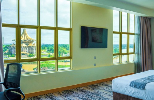 Kampung Lintang Hotel | The Waterfront Hotel