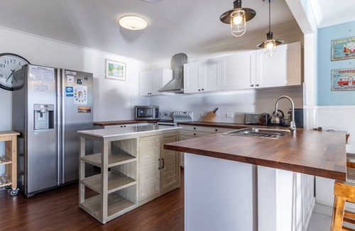 Sussex Inlet House | The Waterfront on Teal