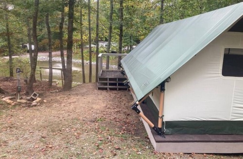 Fort Payne Apartment | The Water’s Edge Glamping Tent
