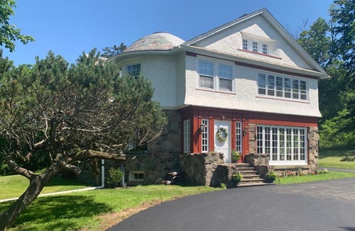 Waverly House | The Waverly Mansion