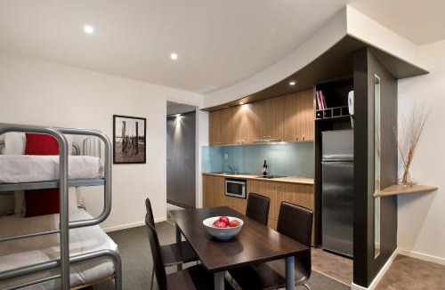 Cowes Apartment | The Waves Apartments