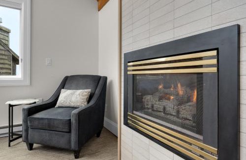 Downtown Cannon Beach Hotel | The Waves