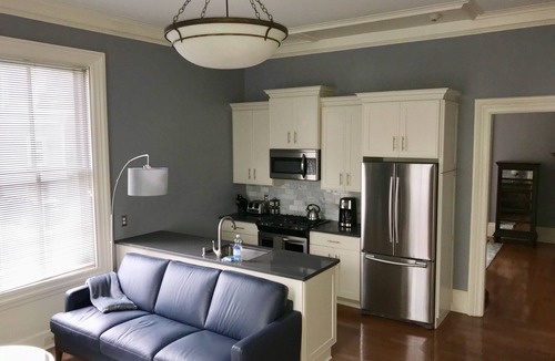 Wayland Apartment | The Wayland Suite, Walk to Brown.