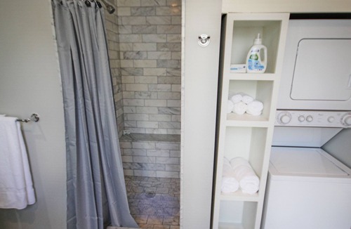 Wayland Apartment | The Wayland Suite, Walk to Brown.