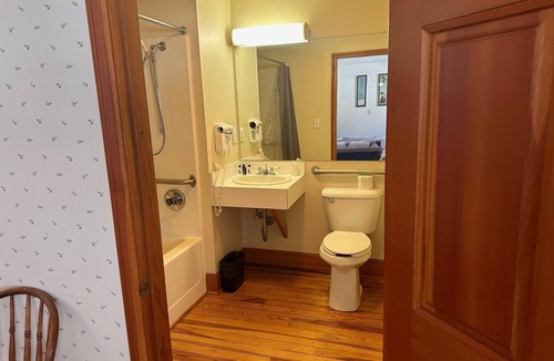 Bethlehem Hotel | The Wayside Inn