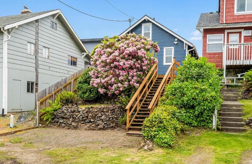 Rockaway Beach House | The Weather Gauge