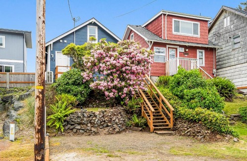 Rockaway Beach House | The Weather Gauge