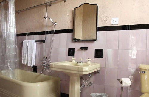 Federal Hill Bed & Breakfast | The Wedding Cake House