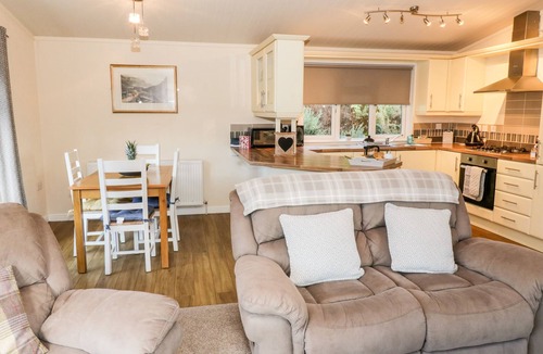 Dollar House | The Wee Lodge