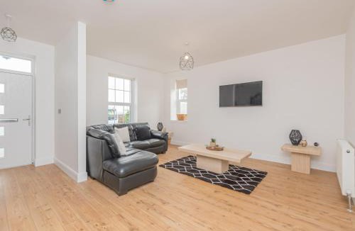 Bannockburn House | The Wee White Cottage