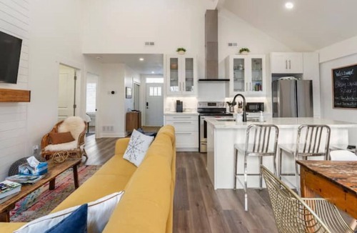 Ruthven Cottage | The Weekend House 😀 'where EVERY DAY is a weekend'