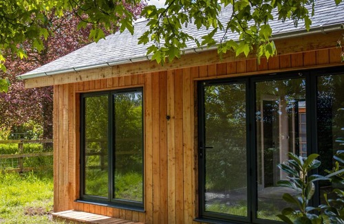 Barrow Bed & Breakfast | The Weeping Willow