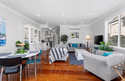 Arkles Bay Apartment | The Weiti Waterfront