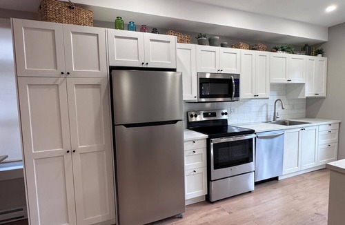Sault Ste. Marie House | The Wellington Suite – Extended Stay 30 nights +