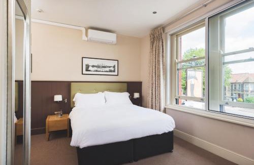 Horfield Hotel | The Wellington