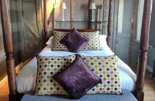 Welwyn Hotel | The Wellington