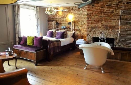 Welwyn Hotel | The Wellington