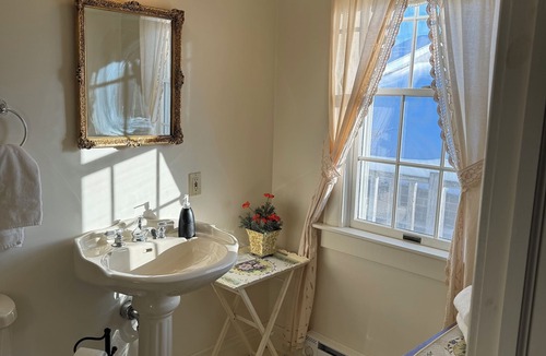 Peterson Hotel | The Wen Inn formerly Andor Wenneson