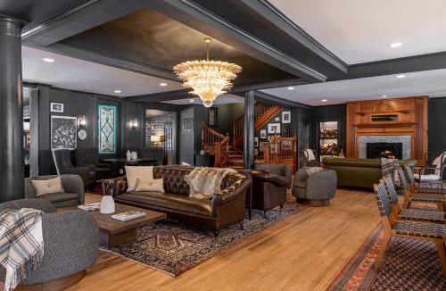 Jackson Hotel | The Wentworth