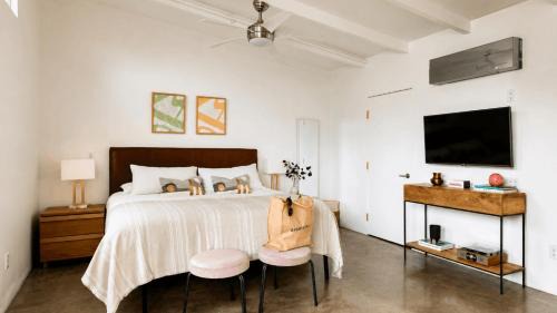 Tahquitz River Estates Hotel | The Wesley by AvantStay
