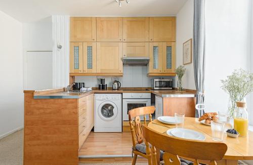 Old Town Apartment | The West Bow View Apartment