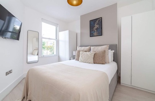 West Ealing Apartment | The West Ealing Villa