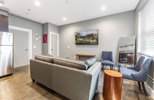 Roanoke Apartment | The West End Flats