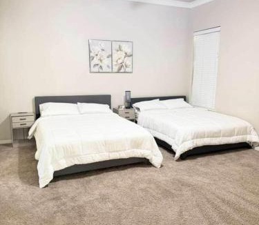 Midland House | The West House Cozy-Modern-Spacious