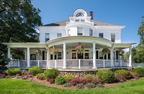 Ridgefield Hotel | The West Lane Inn