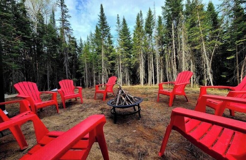 Shannon Ski Chalet | The Western | Spa | Sauna | Billiards | Babyfoot