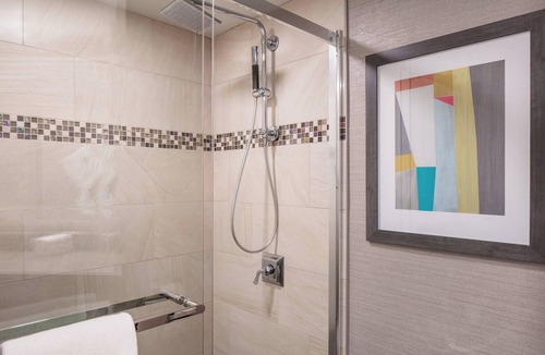 Crown Center District Hotel | The Westin Kansas City at Crown Center