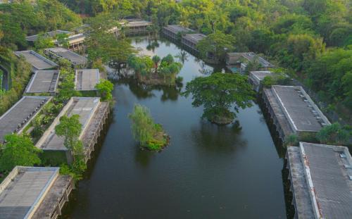 Sleman Hotel | The Westlake Hotel & Resort Yogyakarta