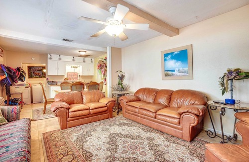 Trinity House | 'The Whacky Shack' Family Cabin w/Fire Pit!