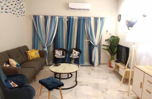 Baharu Apartment | The Whale - Bayview - Pool open