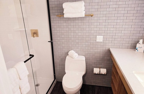 Gold Beach Hotel | The Whale Watching Inn