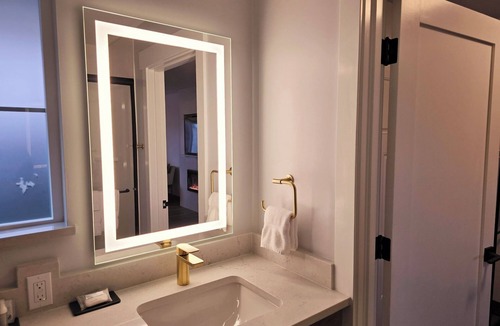 Gold Beach Hotel | The Whale Watching Inn