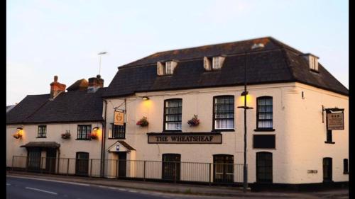 Salisbury House | The Wheatsheaf