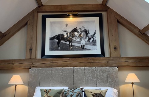 Sandbach Bed & Breakfast | The Wheatsheaf Hotel Sandbach