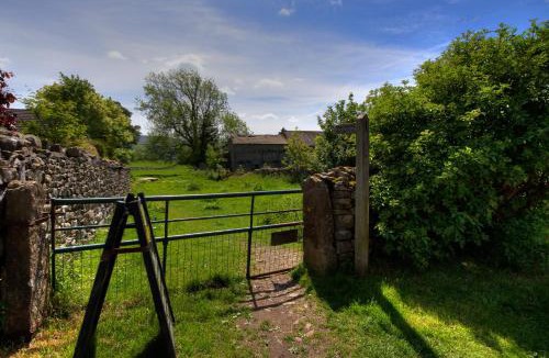 Carperby Hotel | The Wheatsheaf Inn