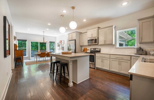 Fayetteville House | The Wheel Inn
