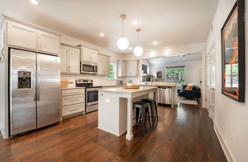 Fayetteville House | The Wheel Inn