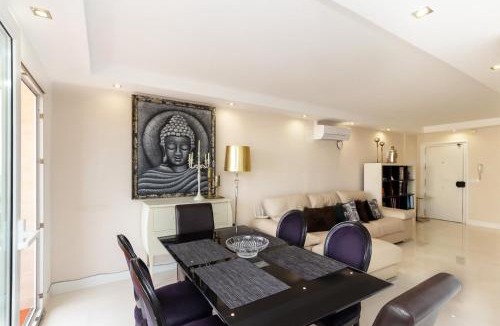 Playa Pobla de Farnals Apartment | The White Apartment: Luxury, Beach and Design