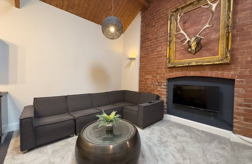 Whitefield Apartment | The White Beau House