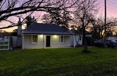 Avenel House | The White Cottage