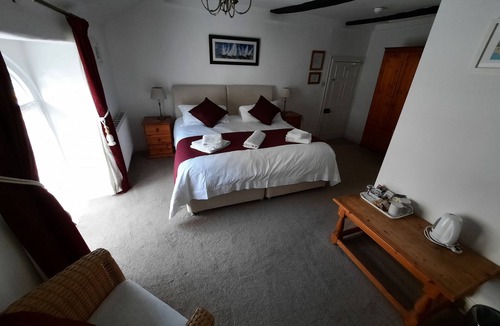 Colyton Bed & Breakfast | The White Cottage B&B