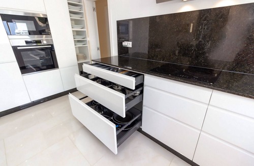 Playa Pobla de Farnals Apartment | The White Apartment: Luxury, Beach and Design.