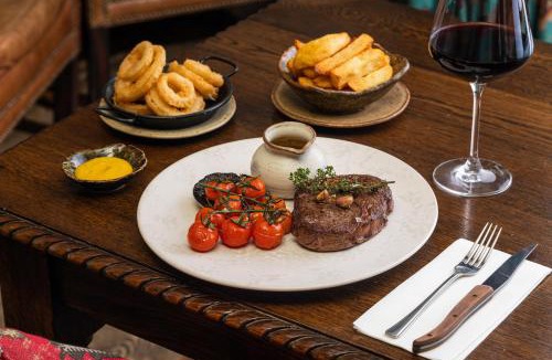 Saddleworth Hotel | The White Hart at Lydgate