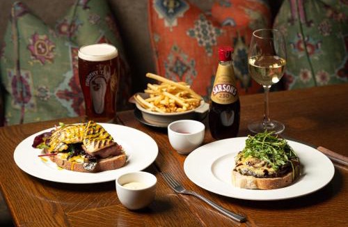 Saddleworth Hotel | The White Hart at Lydgate