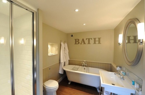 Nettlebed House | The White Hart